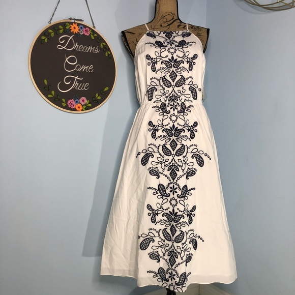 Maison Jules Dresses & Skirts - Maison Jules Embroidered Maxi Dress